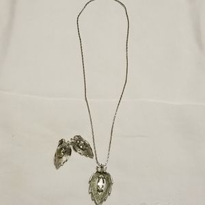 Silver necklace & earrings set